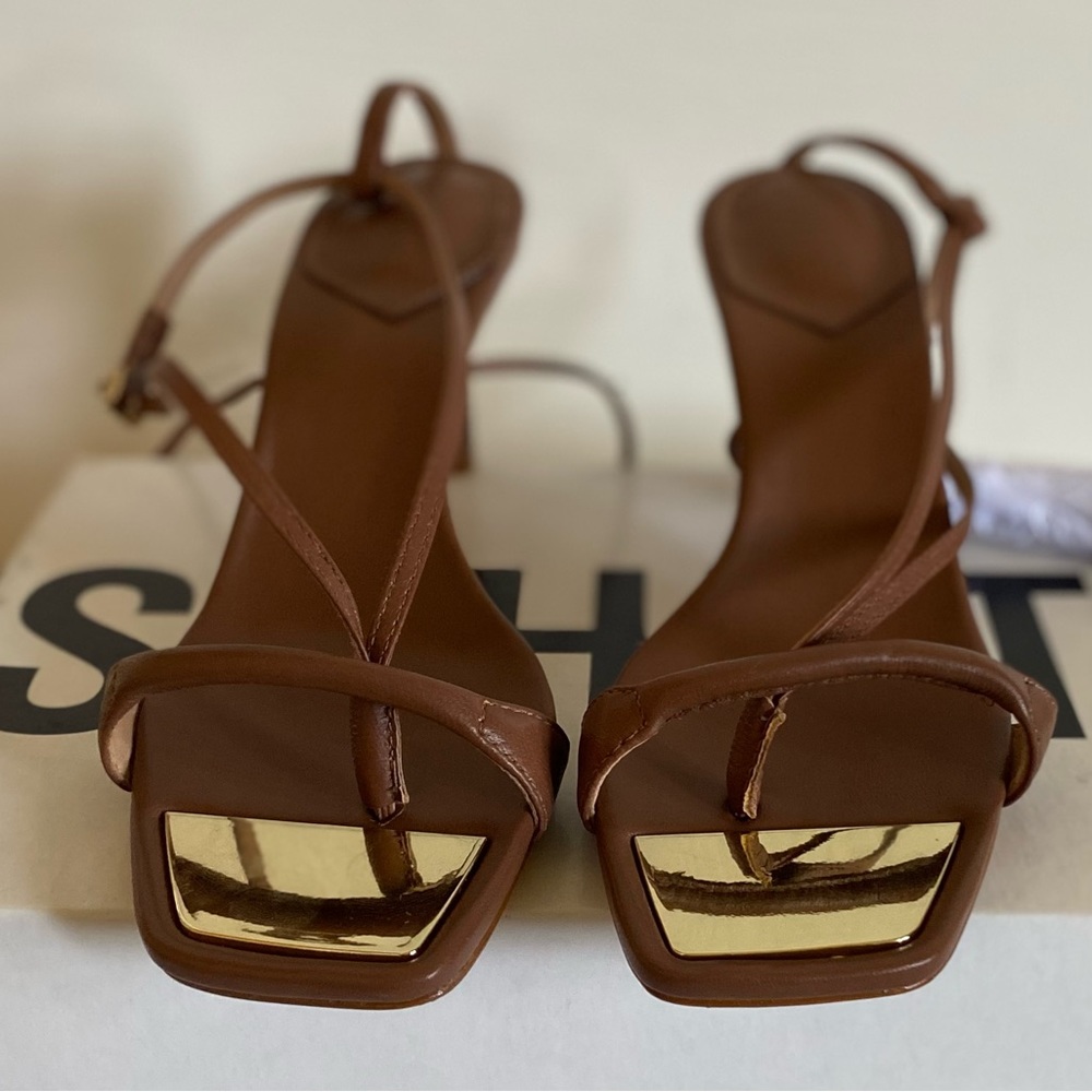 Brown heels with gold toe